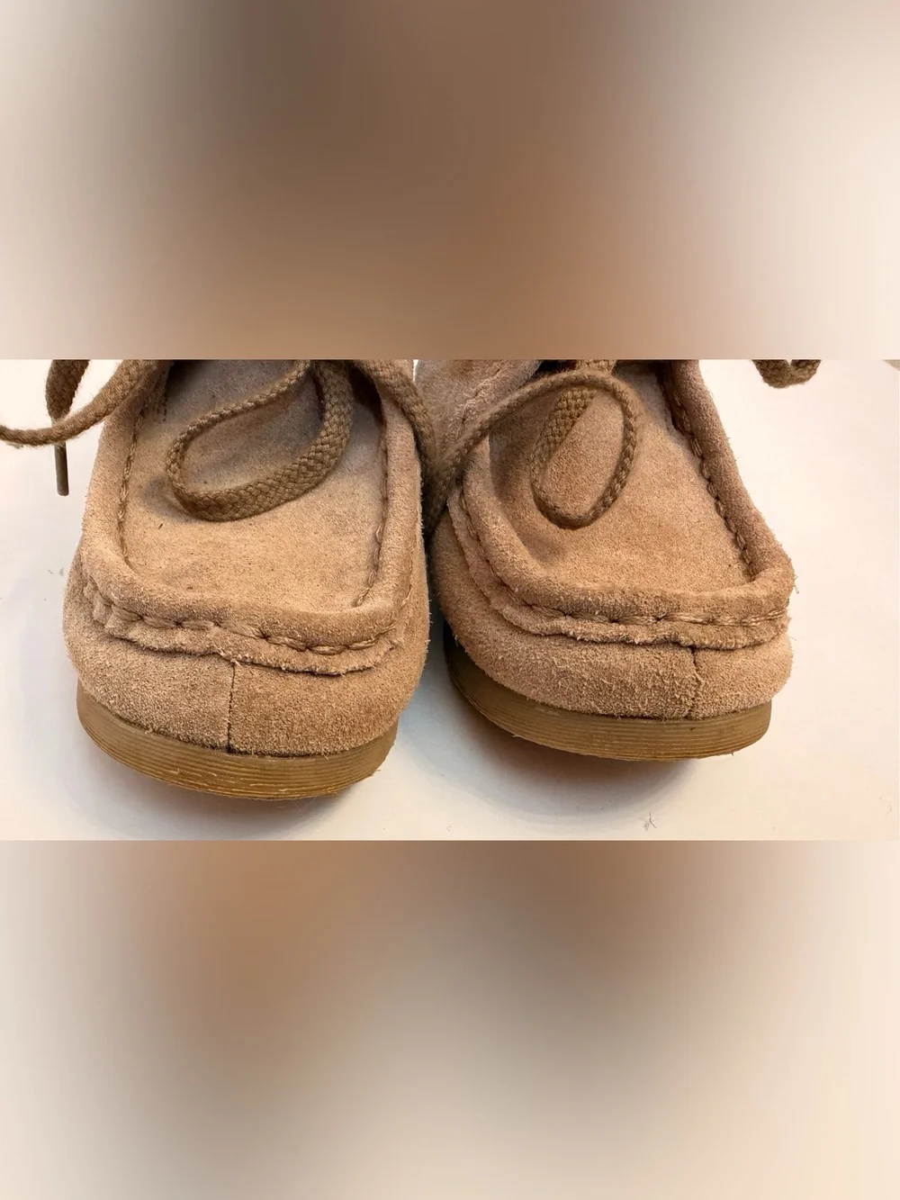 Footmates Wally 9104 in Dirty Buck Suede, Little Kid’s 9.5. Leather Moc Lace Up.